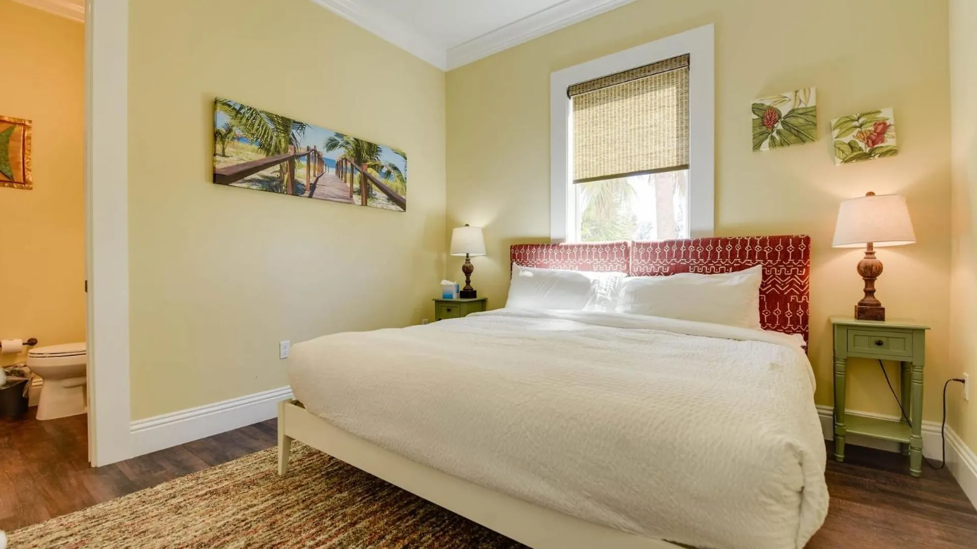 Holiday home Capmar House -Huge Home & Pool Stock Island United States