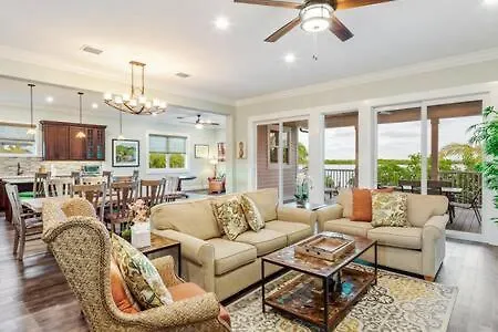 Capmar House -Huge Home & Pool Stock Island