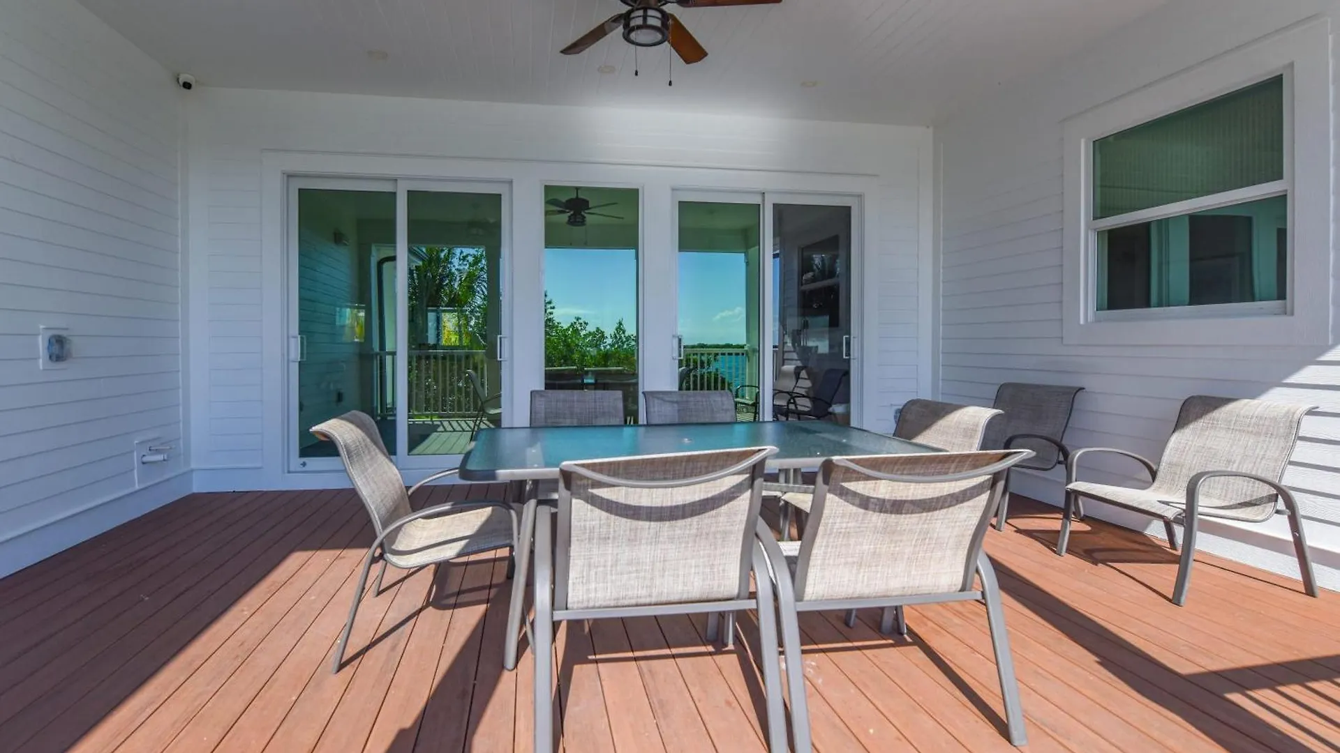 Holiday home Capmar House -Huge Home & Pool Stock Island